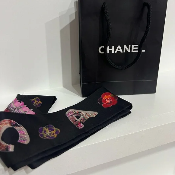 PLEASE READ! – Chanel Customer Appreciation - Picture 8 of 13